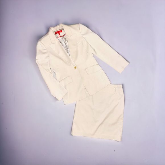 AK Anne Klein Long Single Breasted Jacket and Skirt Suit Beige Sz 6 - Picture 1 of 8